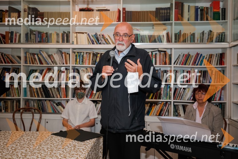 Nagrada Desetnica v roke Jani Bauer