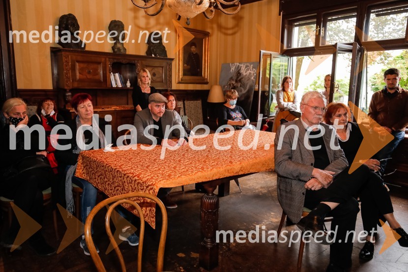 Nagrada Desetnica v roke Jani Bauer