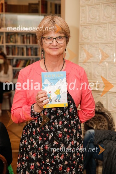  Cvetka Sokolov, pisateljicaNagrada Desetnica v roke Jani Bauer