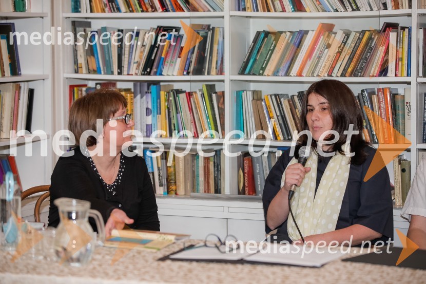 dr. prof. Dragica Haramija, Pedagoška fakulteta, Univerza v Mariboru;  Jana Bauer, pisateljicaNagrada Desetnica v roke Jani Bauer