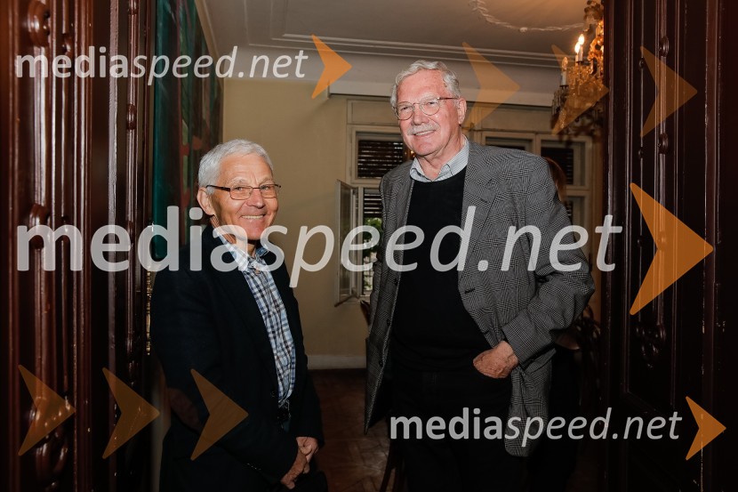 Nagrada Desetnica v roke Jani Bauer