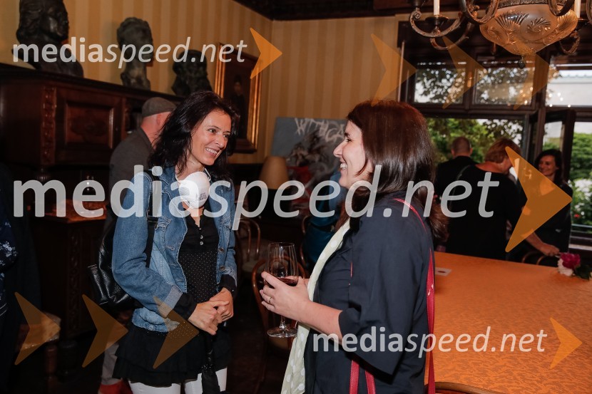 Nagrada Desetnica v roke Jani Bauer