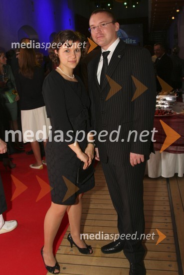 Mojca Ogorevc, organizatorka dogodkov pri Termah Maribor in Ian Jan, direktor jezikovnega centra Berlitz MariborBerlitz, jezikovna šola, 130 let