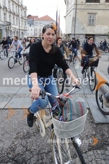  Minca Lorenci, igralkaPetkovi protesti v Mariboru