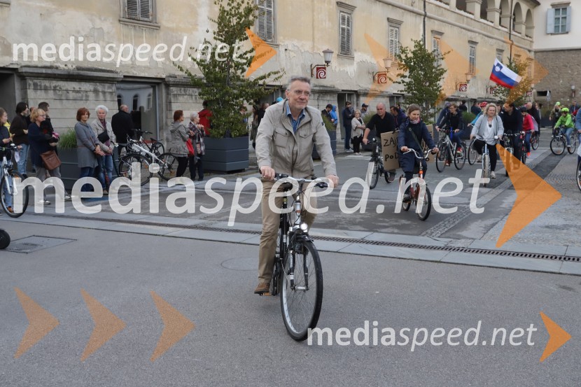 prof. dr.  Danijel Rebolj, profesor, nekdanji rektor, Univerza v MariboruPetkovi protesti v Mariboru