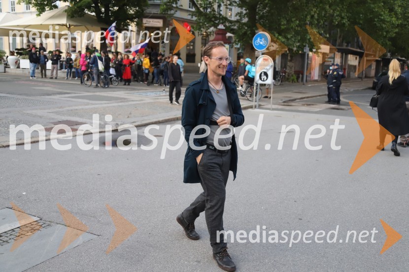  Josip Rotar, mestni svetnik MOM, predsednik Liste kolesarjev in pešcevPetkovi protesti v Mariboru