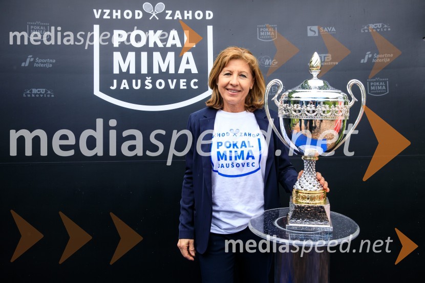 Mima  Jaušovec, nekdanja slovenska tenisačicaBlaž Rola in Bor Artnak, zmagovalca pokala Mime Jaušovec