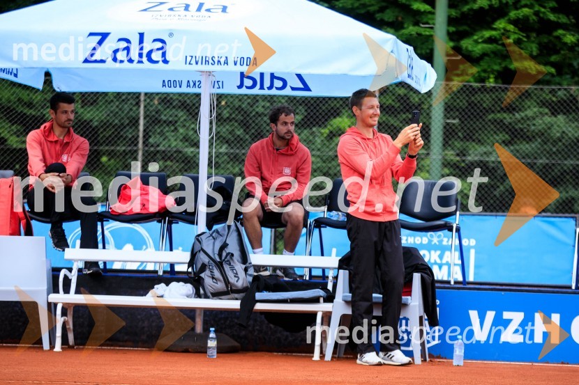  Nik  Razboršek, teniški igralec;  Robi  Cokan, kapetan vzhodaBlaž Rola in Bor Artnak, zmagovalca pokala Mime Jaušovec