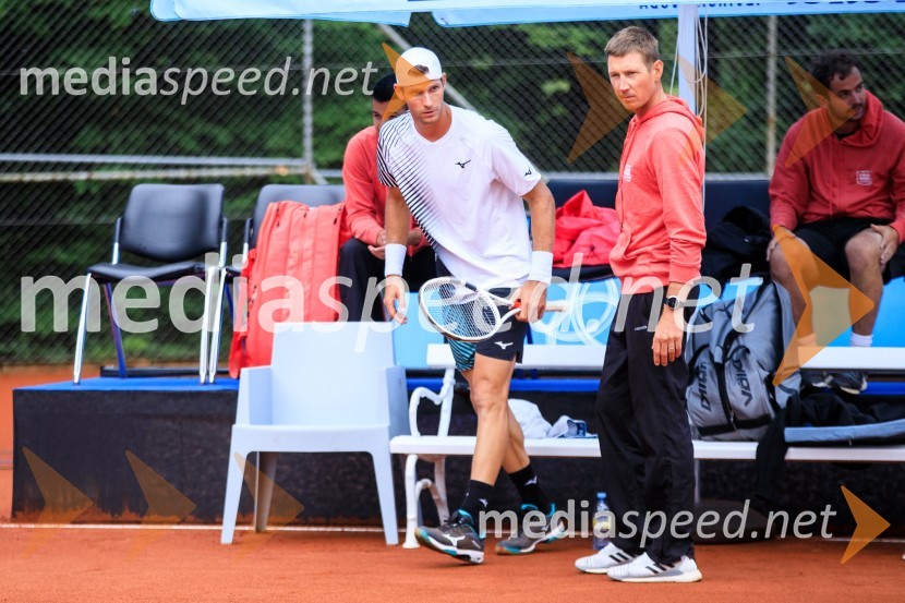  Blaž  Rola, teniški igralec;  Robi  Cokan, kapetan vzhodaBlaž Rola in Bor Artnak, zmagovalca pokala Mime Jaušovec