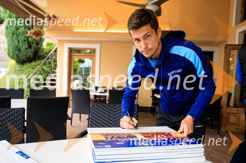  Aljaž Bedene, tenisačBlaž Rola in Bor Artnak, zmagovalca pokala Mime Jaušovec