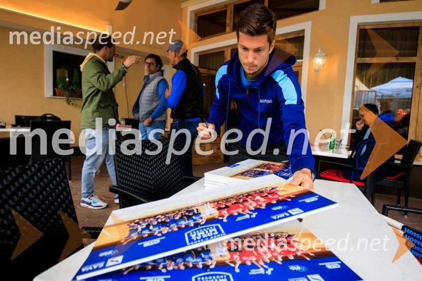  Aljaž Bedene, tenisačBlaž Rola in Bor Artnak, zmagovalca pokala Mime Jaušovec