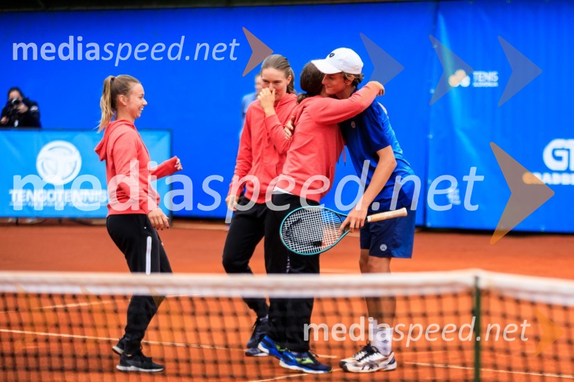  Pia Čuk, teniška igralka;  Živa Falkner, teniška igralka;  Bor Artnak, teniški igralecBlaž Rola in Bor Artnak, zmagovalca pokala Mime Jaušovec