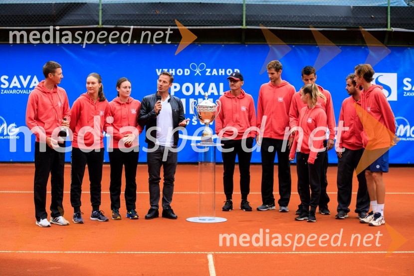  Robi  Cokan, kapetan vzhoda;  Živa Falkner, teniška igralka;  Tamara  Zidanšek, teniška igralka;  ... ;  ... ;  Blaž  Rola, teniški igralec;  Mike Urbanija, teniški igralec;  Pia Čuk, teniška igralka;  Nik  Razboršek, teniški igralec;  Bor Artnak, teniški igralecBlaž Rola in Bor Artnak, zmagovalca pokala Mime Jaušovec