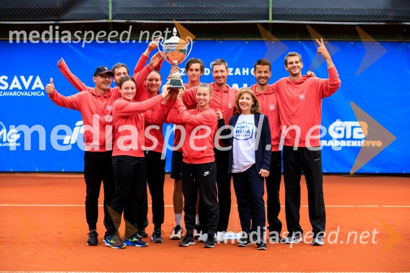  ... ;  Tamara  Zidanšek, teniška igralka;  Nik  Razboršek, teniški igralec;  Živa Falkner, teniška igralka;  Bor Artnak, teniški igralec;  Pia Čuk, teniška igralka;  Robi  Cokan, kapetan vzhoda;  Mima  Jaušovec, nekdanja slovenska tenisačica;  Mike Urbanija, teniški igralec;  Blaž  Rola, teniški igralecBlaž Rola in Bor Artnak, zmagovalca pokala Mime Jaušovec
