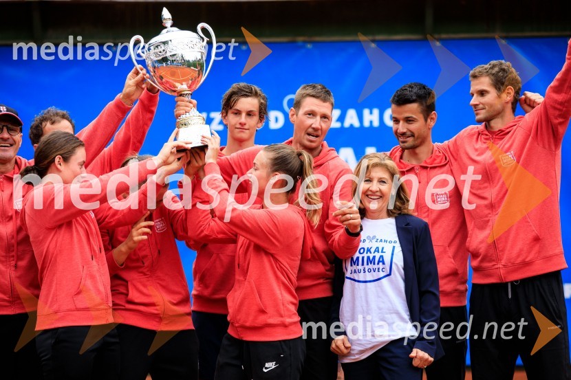  Tamara  Zidanšek, teniška igralka;  Bor Artnak, teniški igralec;  Pia Čuk, teniška igralka;  Robi  Cokan, kapetan vzhoda;  Mima  Jaušovec, nekdanja slovenska tenisačica;  Mike Urbanija, teniški igralec;  Blaž  Rola, teniški igralecBlaž Rola in Bor Artnak, zmagovalca pokala Mime Jaušovec