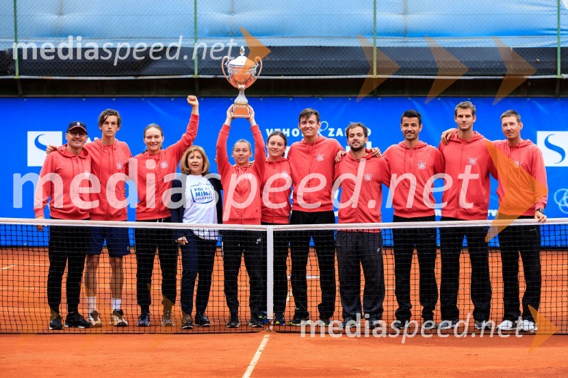  ... ;  Bor Artnak, teniški igralec;  Živa Falkner, teniška igralka;  Mima  Jaušovec, nekdanja slovenska tenisačica;  Pia Čuk, teniška igralka;  Tamara  Zidanšek, teniška igralka;  Blaž  Vidovič, teniški igralec;  Nik  Razboršek, teniški igralec;  Mike Urbanija, teniški igralec;  Blaž  Rola, teniški igralec;  Robi  Cokan, kapetan vzhodaBlaž Rola in Bor Artnak, zmagovalca pokala Mime Jaušovec