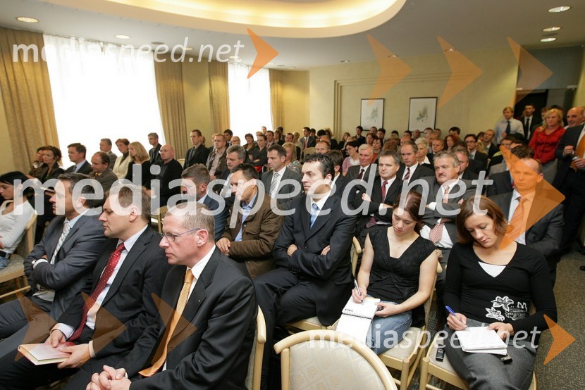 Predstavitev knjige Branka Žibreta: Strateška nabava in okrogla miza: Kako kupiti ceneje in več znanja