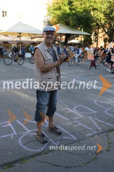  Miha Kacafura, fotografProtest v Mariboru
