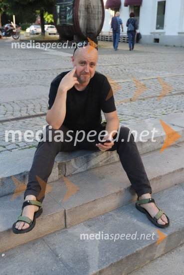 doc. dr. Bojan Musil, psiholog, Filozofska fakulteta, Univerza v Mariboru Protest v Mariboru