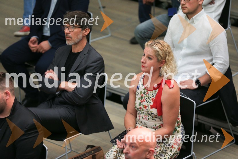  Valter Kramar, Hiša Franko;  Ana Roš Stojan, kuharska mojstrica in najboljša chefinja na svetu po izboru akademije The World's 50 Best Restaurants ter direktorica Hiše FrankoRazglasitev Michelinovih zvezdic v Sloveniji