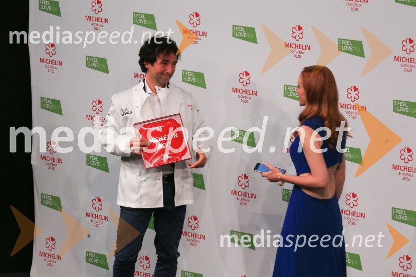  Tomaž Kavčič, kuharski mojster, Pri Lojzetu, Zemono, podpredsednik BASS;  Mojca Mavec, voditeljicaRazglasitev Michelinovih zvezdic v Sloveniji
