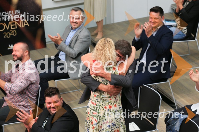  Ana Roš Stojan, kuharska mojstrica in najboljša chefinja na svetu po izboru akademije The World's 50 Best Restaurants ter direktorica Hiše Franko;  Valter Kramar, Hiša FrankoRazglasitev Michelinovih zvezdic v Sloveniji