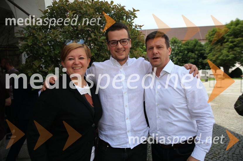  Tanja Pintarič, Gostilna Rajh;  Leon Pintarič, Gostilna Rajh;  Damir PintaričRazglasitev Michelinovih zvezdic v Sloveniji