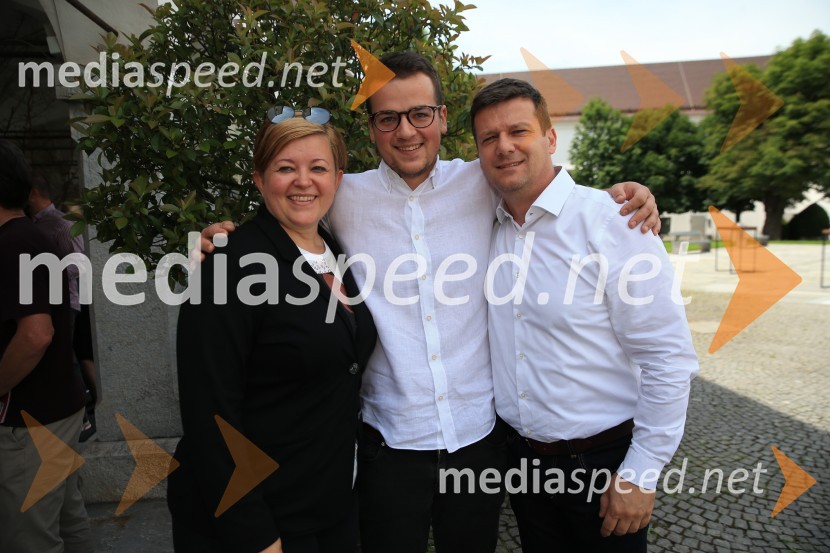  Tanja Pintarič, Gostilna Rajh;  Leon Pintarič, Gostilna Rajh;  Damir Pintarič, Gostilna RajhRazglasitev Michelinovih zvezdic v Sloveniji