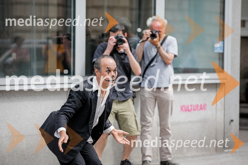  Rjuzo  FukuharaProtest kulturnikov