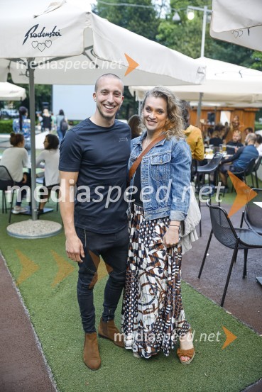  Filip Križišnik, F&B Acrobatics;  Nina Ogrin, plesalkaGeneracija ples, premiera kratkega filma