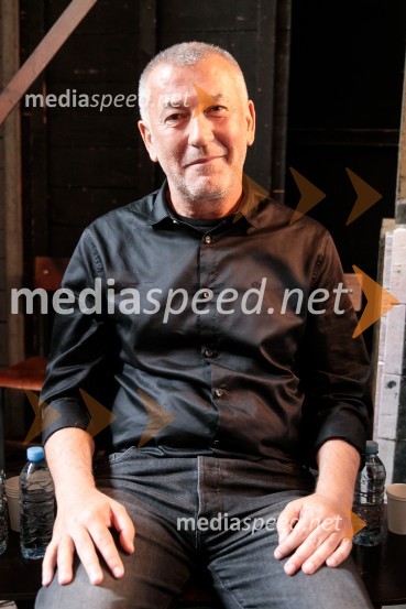  Ivica Buljan, režiserNovinarska konferenca ob razgrnitvi programa 54. festivala BITEF in podelitvi festivalskih nagrad