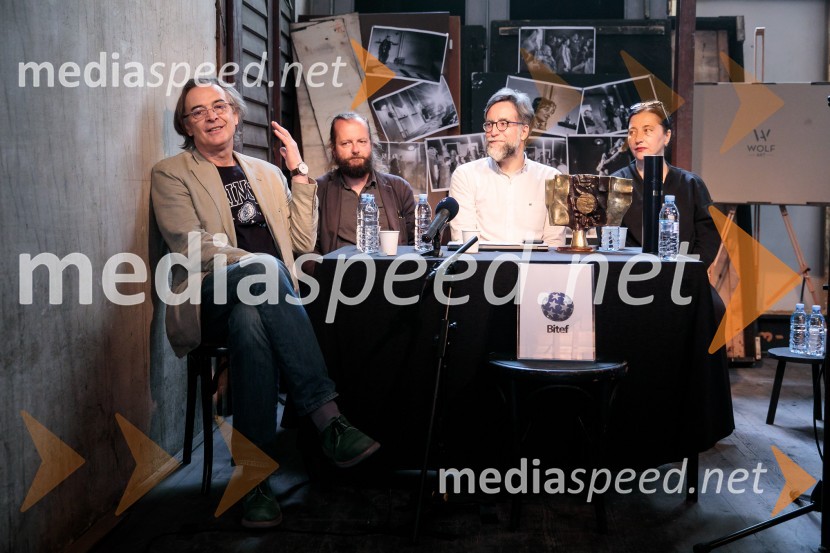   Igor  Samobor, igralec, ravnatelj SNG Drama Ljubljana;  Sebastijan  Horvat, režiser;  Ivan  Medenica, gledališki kritik, umetniški direktor festivala BITEF;  ... Novinarska konferenca ob razgrnitvi programa 54. festivala BITEF in podelitvi festivalskih nagrad