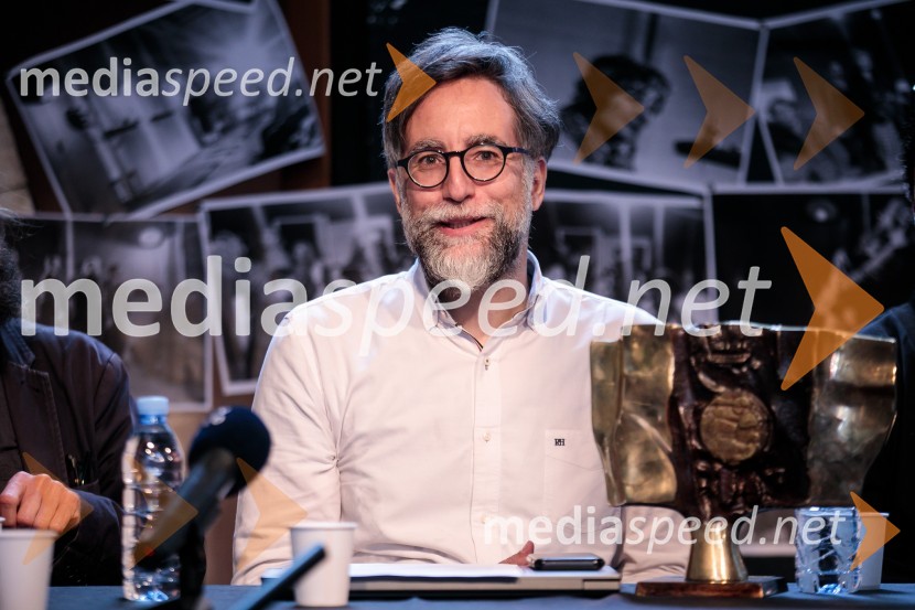  Ivan  Medenica, gledališki kritik, umetniški direktor festivala BITEFNovinarska konferenca ob razgrnitvi programa 54. festivala BITEF in podelitvi festivalskih nagrad