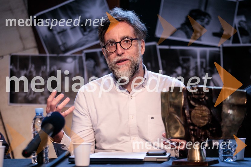  Ivan  Medenica, gledališki kritik, umetniški direktor festivala BITEFNovinarska konferenca ob razgrnitvi programa 54. festivala BITEF in podelitvi festivalskih nagrad