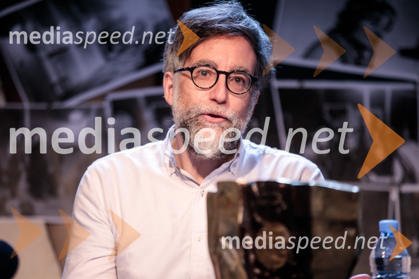  Ivan  Medenica, gledališki kritik, umetniški direktor festivala BITEFNovinarska konferenca ob razgrnitvi programa 54. festivala BITEF in podelitvi festivalskih nagrad