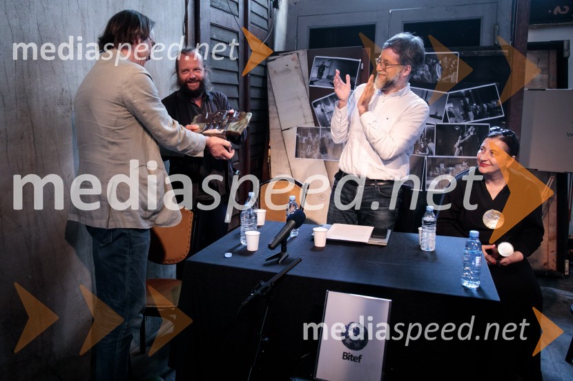   Igor  Samobor, igralec, ravnatelj SNG Drama Ljubljana;  Sebastijan  Horvat, režiser;  Ivan  Medenica, gledališki kritik, umetniški direktor festivala BITEF;  ... Novinarska konferenca ob razgrnitvi programa 54. festivala BITEF in podelitvi festivalskih nagrad