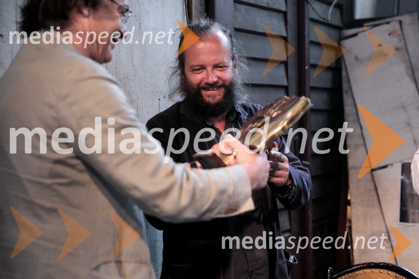   Igor  Samobor, igralec, ravnatelj SNG Drama Ljubljana;  Sebastijan  Horvat, režiserNovinarska konferenca ob razgrnitvi programa 54. festivala BITEF in podelitvi festivalskih nagrad