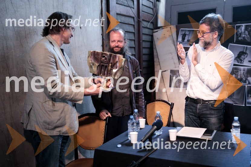   Igor  Samobor, igralec, ravnatelj SNG Drama Ljubljana;  Sebastijan  Horvat, režiser;  Ivan  Medenica, gledališki kritik, umetniški direktor festivala BITEFNovinarska konferenca ob razgrnitvi programa 54. festivala BITEF in podelitvi festivalskih nagrad