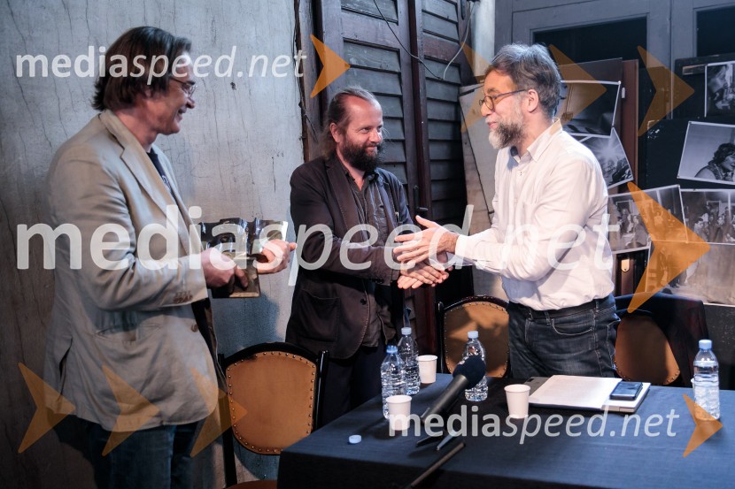   Igor  Samobor, igralec, ravnatelj SNG Drama Ljubljana;  Sebastijan  Horvat, režiser;  Ivan  Medenica, gledališki kritik, umetniški direktor festivala BITEFNovinarska konferenca ob razgrnitvi programa 54. festivala BITEF in podelitvi festivalskih nagrad