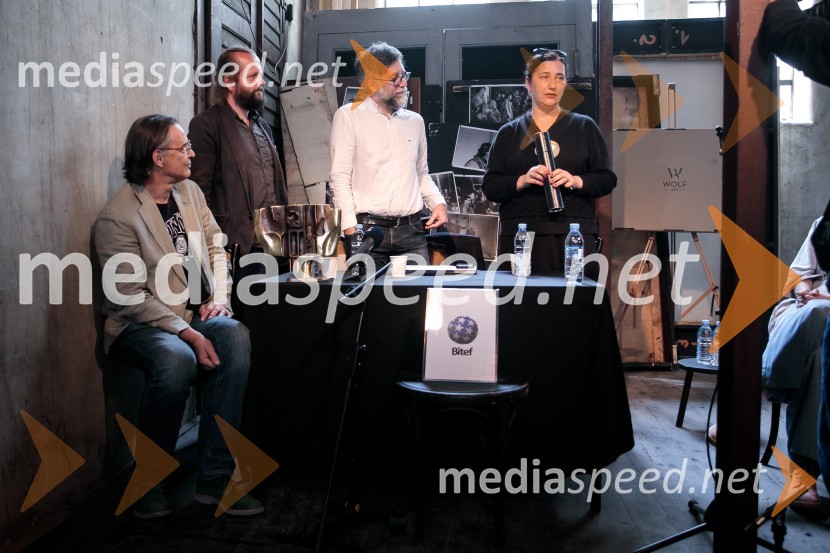   Igor  Samobor, igralec, ravnatelj SNG Drama Ljubljana;  Sebastijan  Horvat, režiser;  Ivan  Medenica, gledališki kritik, umetniški direktor festivala BITEF;  ... Novinarska konferenca ob razgrnitvi programa 54. festivala BITEF in podelitvi festivalskih nagrad