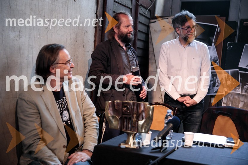   Igor  Samobor, igralec, ravnatelj SNG Drama Ljubljana;  Sebastijan  Horvat, režiser;  Ivan  Medenica, gledališki kritik, umetniški direktor festivala BITEFNovinarska konferenca ob razgrnitvi programa 54. festivala BITEF in podelitvi festivalskih nagrad