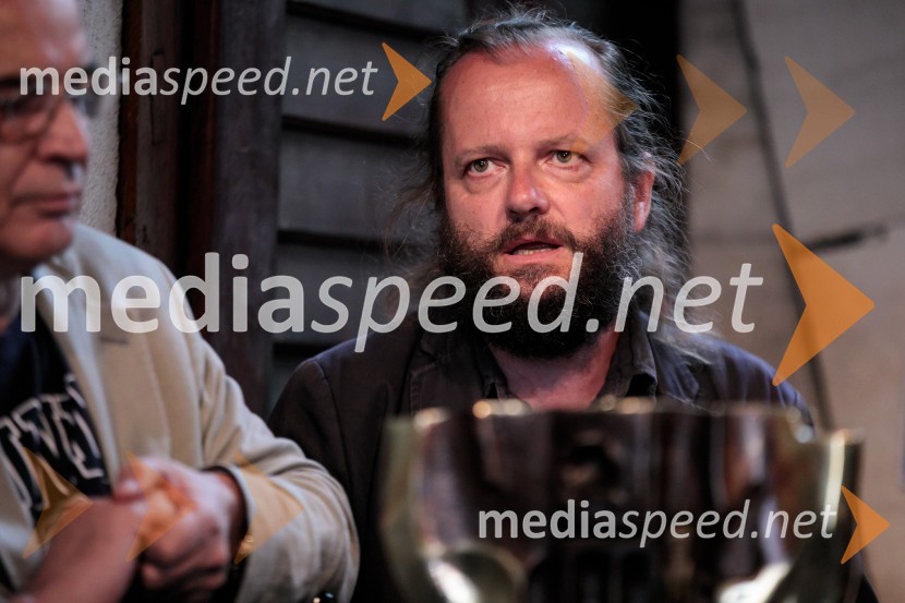  Sebastijan  Horvat, režiserNovinarska konferenca ob razgrnitvi programa 54. festivala BITEF in podelitvi festivalskih nagrad