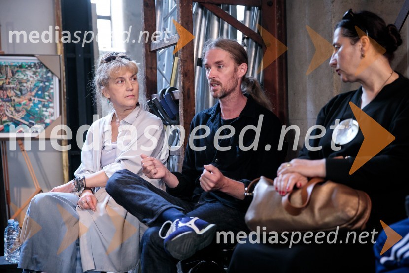  Barbara Hieng Samobor, direktorica in umetniška vodja MGL;  ... ;  ... Novinarska konferenca ob razgrnitvi programa 54. festivala BITEF in podelitvi festivalskih nagrad