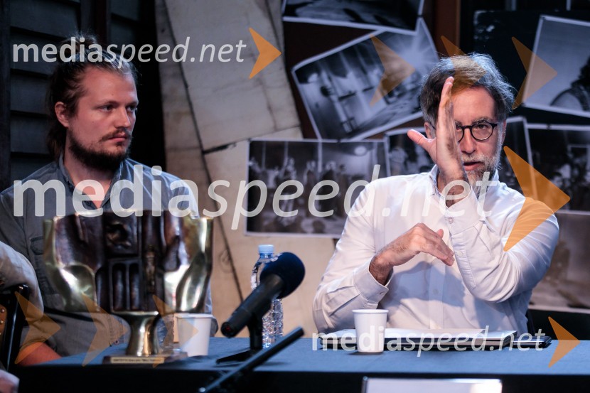  Žiga  Divjak, režiser;  Ivan  Medenica, gledališki kritik, umetniški direktor festivala BITEFNovinarska konferenca ob razgrnitvi programa 54. festivala BITEF in podelitvi festivalskih nagrad