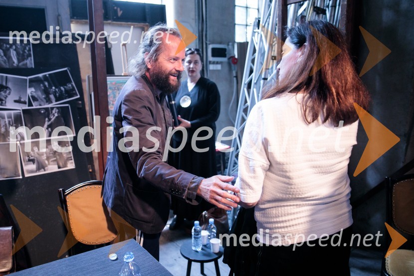  Sebastijan  Horvat, režiser;  ... Novinarska konferenca ob razgrnitvi programa 54. festivala BITEF in podelitvi festivalskih nagrad