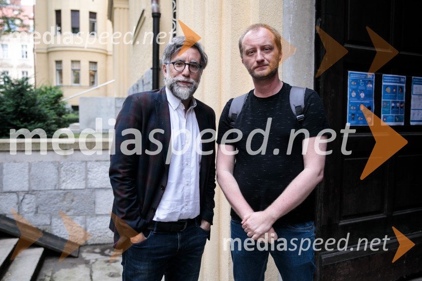  Ivan  Medenica, gledališki kritik, umetniški direktor festivala BITEF;  ... Novinarska konferenca ob razgrnitvi programa 54. festivala BITEF in podelitvi festivalskih nagrad