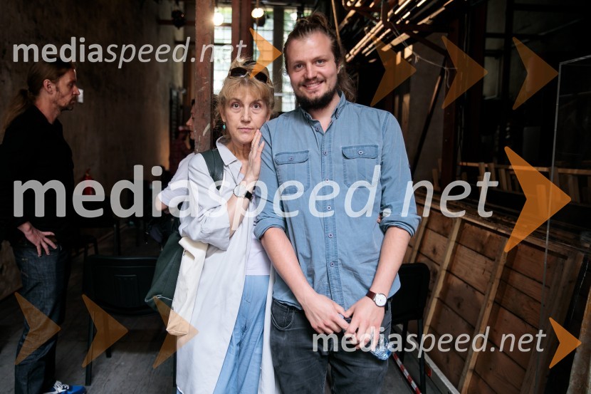  Barbara Hieng Samobor, direktorica in umetniška vodja MGL;  Žiga  Divjak, režiserNovinarska konferenca ob razgrnitvi programa 54. festivala BITEF in podelitvi festivalskih nagrad