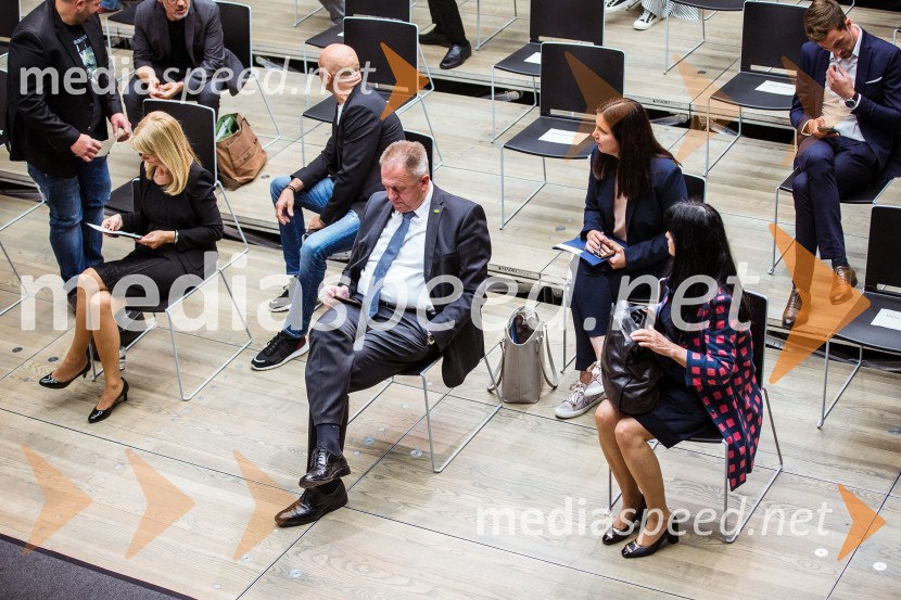 mag. Maja Pak Olaj, direktorica, Slovenska turistična organizacija;  Zdravko Počivalšek, minister za gospodarski razvoj in tehnologijo; mag.  Helena  Cvikl, generalna direktorica direktorata za turizem - MGRTRazglasitev Michelinovih zvezdic v Sloveniji