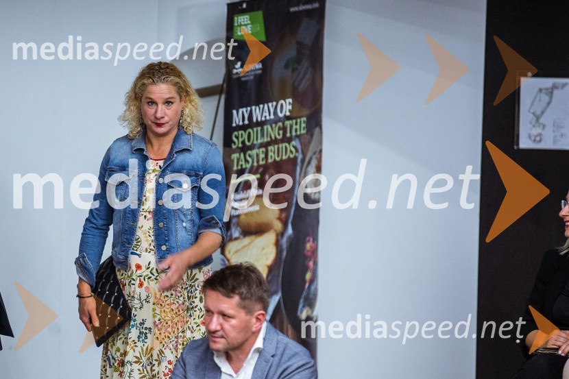  Ana Roš Stojan, kuharska mojstrica in najboljša chefinja na svetu po izboru akademije The World's 50 Best Restaurants ter direktorica Hiše FrankoRazglasitev Michelinovih zvezdic v Sloveniji