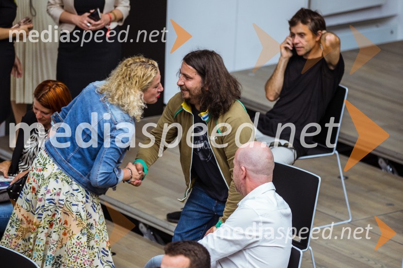  Ana Roš Stojan, kuharska mojstrica in najboljša chefinja na svetu po izboru akademije The World's 50 Best Restaurants ter direktorica Hiše Franko;  Gregor Vračko, kuharski mojster, Hiša DenkRazglasitev Michelinovih zvezdic v Sloveniji